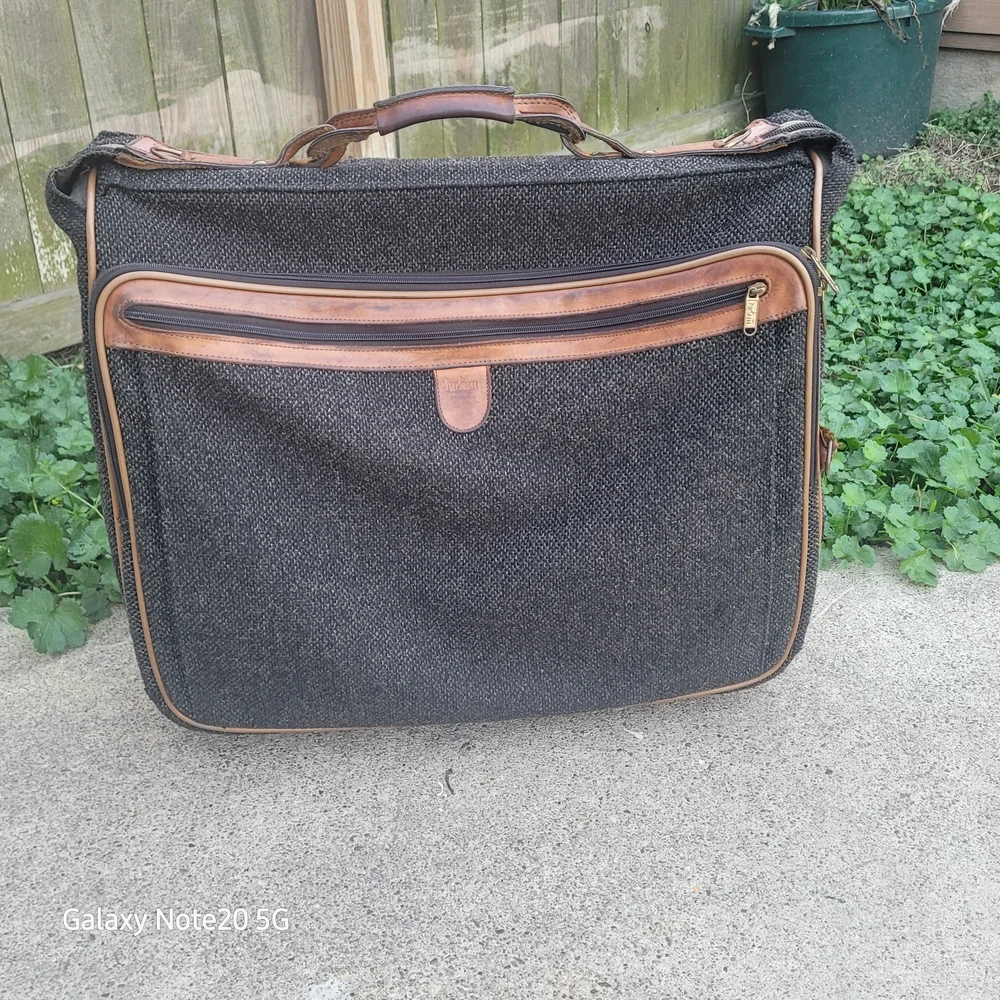 VTG HARTMANN LUGGAGE TWEED LEATHER 22